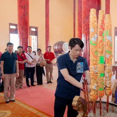 CÔNG ĐOÀN Trang Chủ 77Win.com THAM GIA CÁC HOẠT ĐỘNG Ý NGHĨA NHÂN DỊP KỶ NIỆM 50 NĂM NGÀY GIẢI PHÓNG MIỀN NAM THỐNG NHẤT ĐẤT NƯỚC CÙNG KHỐI THI ĐUA SỐ 2 - CÔNG ĐOÀN GIÁO DỤC VIỆT NAM